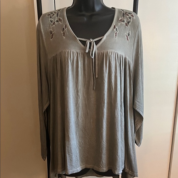 POL embroidered top - Picture 2 of 6